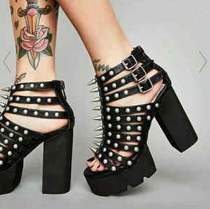 NEW ~NEVER WORN ~ DOLLS KILL HEELS